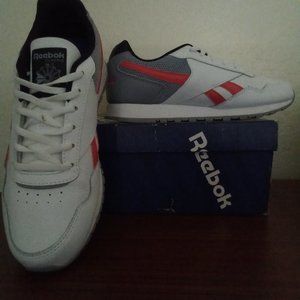 REEBOK CLASSIC SNEAKERS